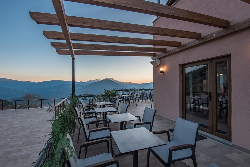 The View Village - Villas Suites & Spa Karpenísion Esterno foto