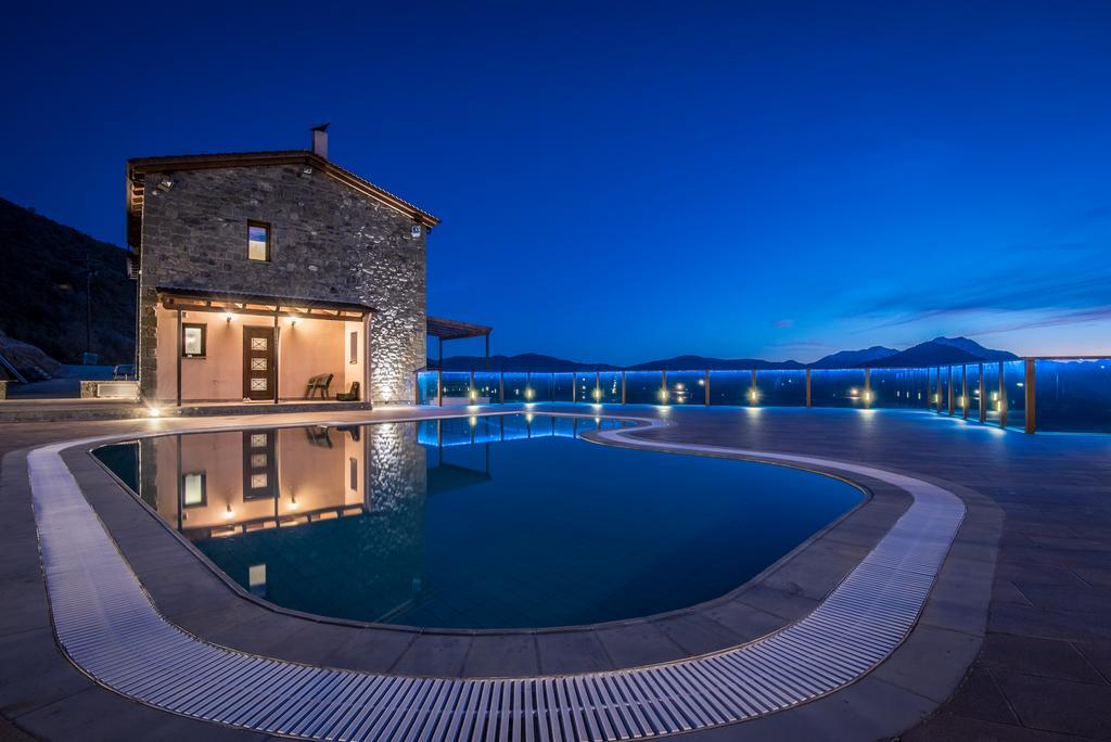 The View Village - Villas Suites & Spa Karpenísion Esterno foto